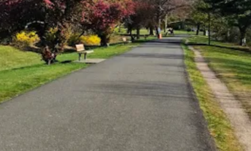 Best Running Trails in Hackensack | Image of Park's walking trail